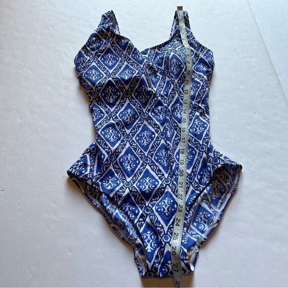L.L. Bean Women's Sun Blocking One Piece Tank Swim Suit Blue/Wht Print 12 Long - Picture 11 of 13